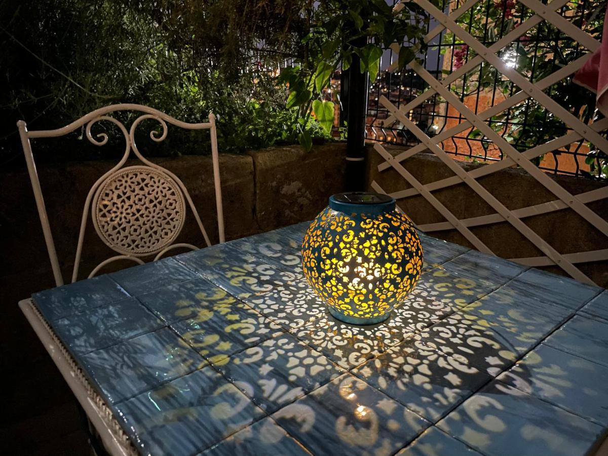 ホテル La Finestra Nel Giardino ナポリ エクステリア 写真